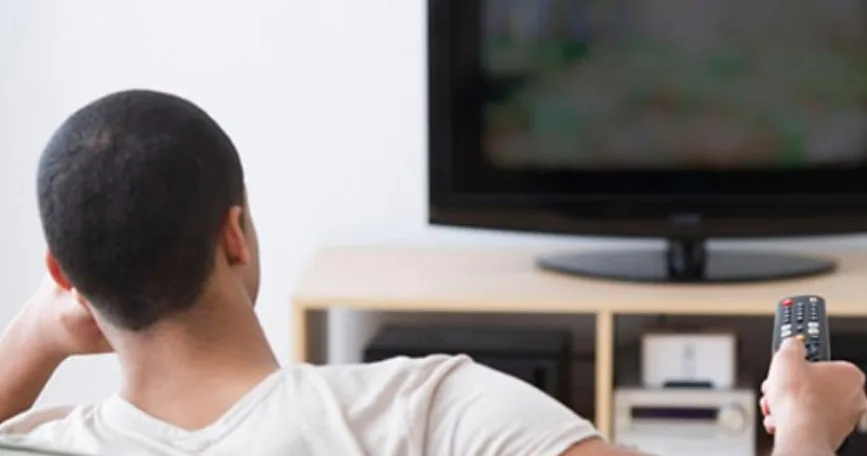 Cara Menyalakan TV Samsung