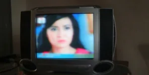 TV Gambar Blur