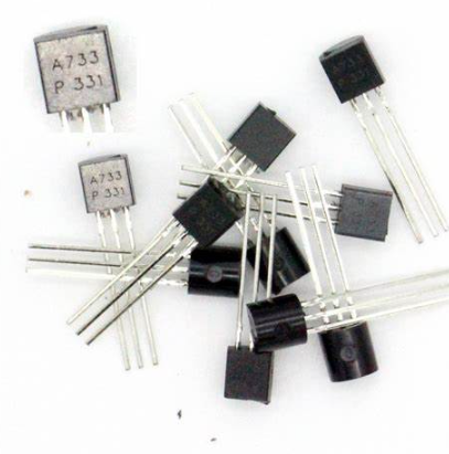 Persamaan Transistor A733