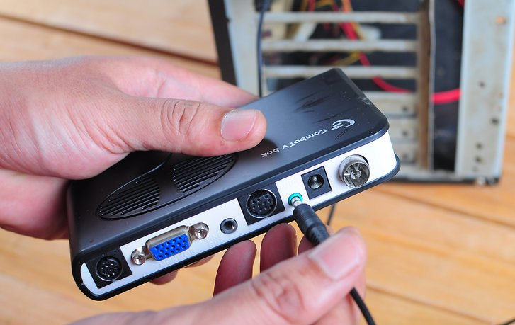 Cara Pasang TV Tuner ke Monitor LCD