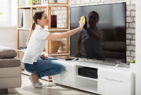 Cara Membersihkan Layar TV LED Polytron