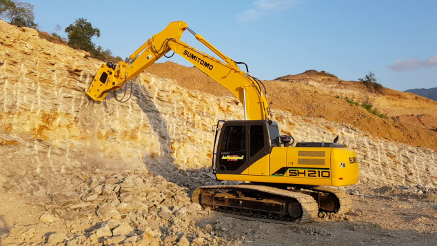 Apa Itu Breaker Excavator