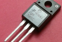 Persamaan MOSFET 7N65C