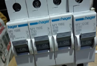 Merk MCB Standar PLN Terbaik