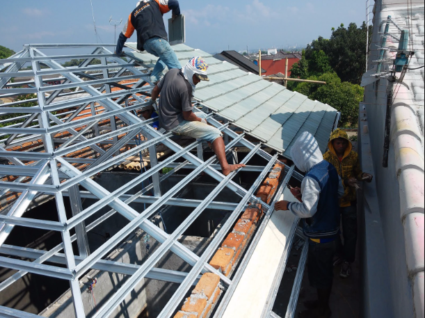 Cara Pasang Baja Ringan Atap Miring