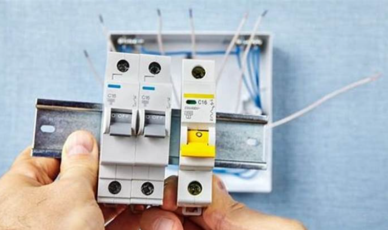 Perbedaan MCB PLN dan Toko