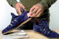 Cara Membersihkan Sepatu Beludru